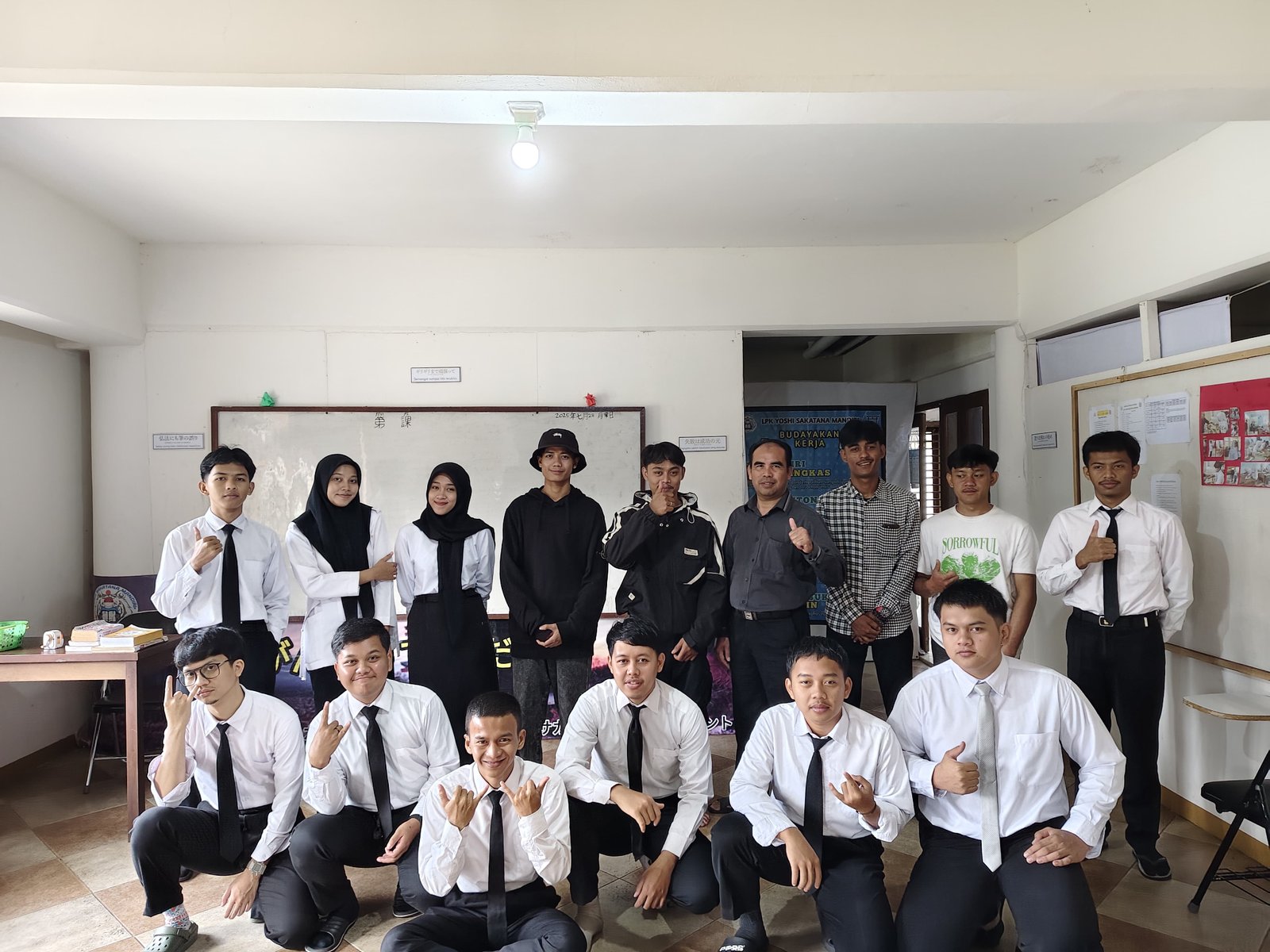 Momen pelepasan alumni LPK menuju Jepang